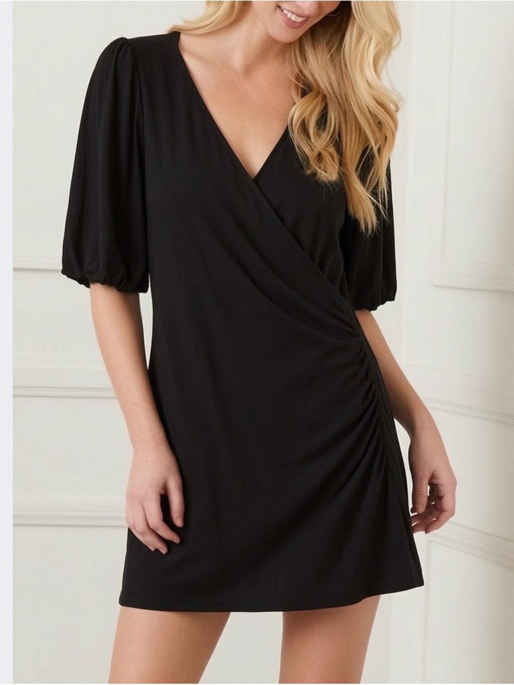 Karen Kane Black Puff-Sleeve V-Neck Wrap Top. Medium.
